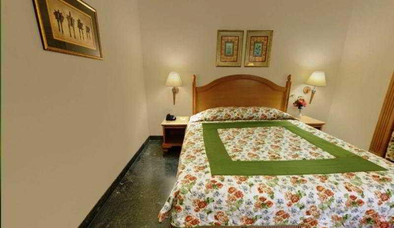 Savoy Suites Нойда Номер фото
