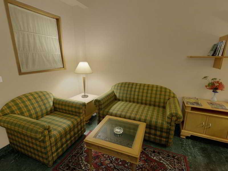 Savoy Suites Нойда Номер фото